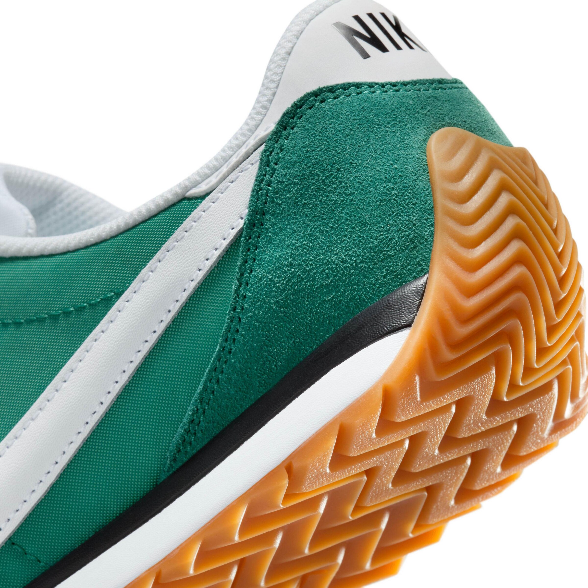 Nike Sportswear Sneaker in Grün