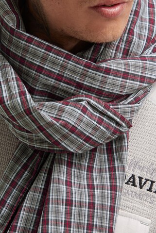 CAMP DAVID Scarf in Red