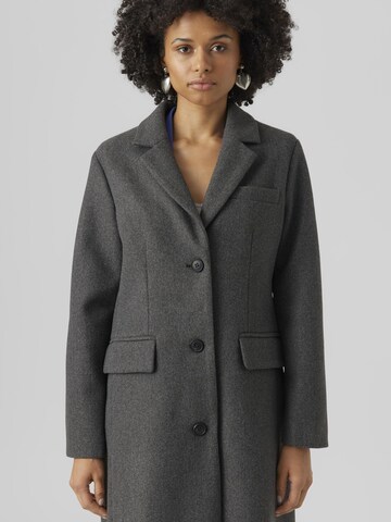 Vero Moda Tall Ανοιξιάτικο και φθινοπωρινό παλτό 'Vince Milan' σε γκρι