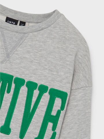 LMTD Sweatshirt in Grau