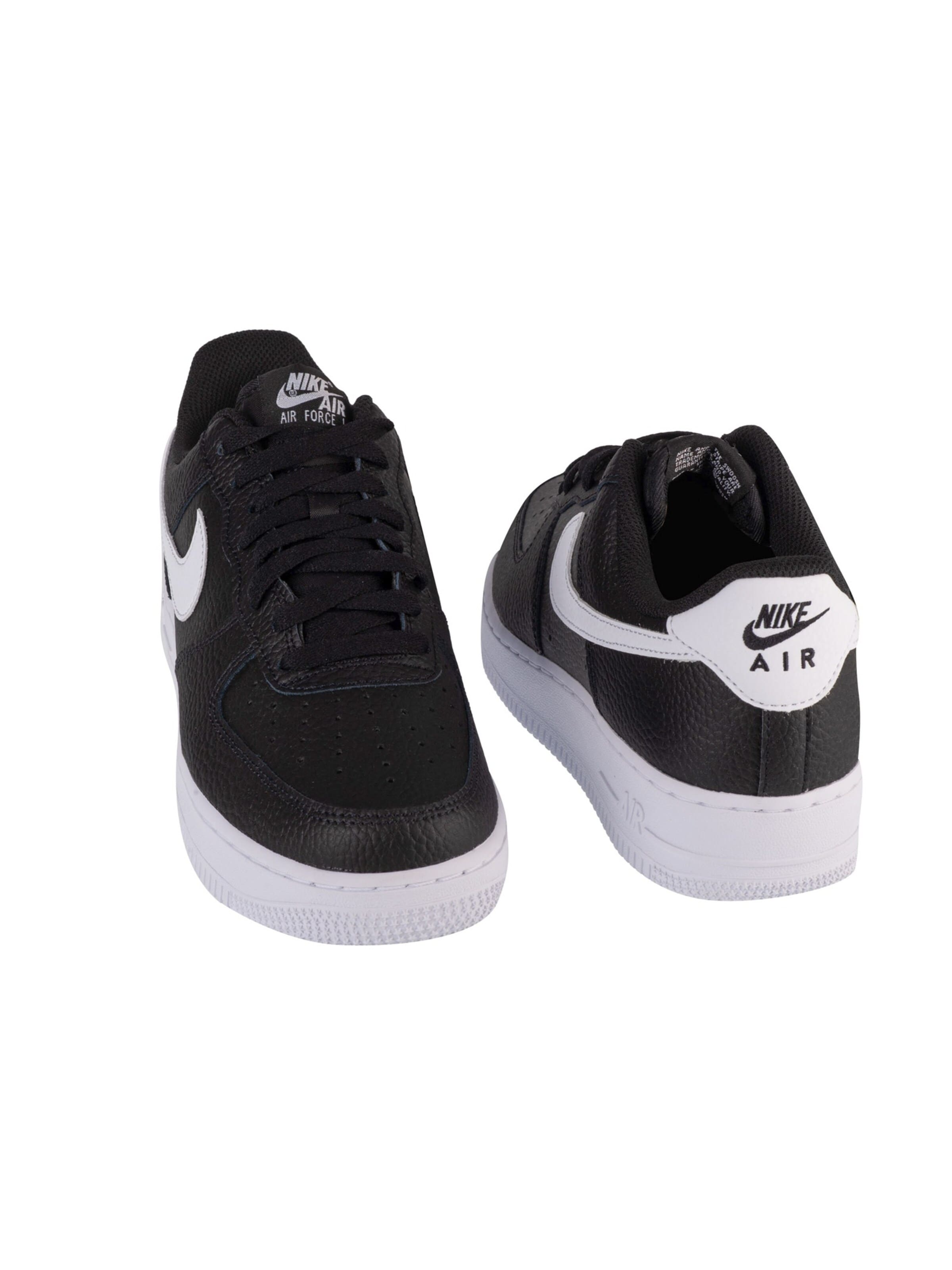 Baskets basses 'Nike Air Force 1 07' NIKE en noir
