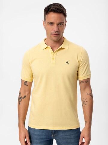 Daniel Hills Bluser & t-shirts i gul: forside