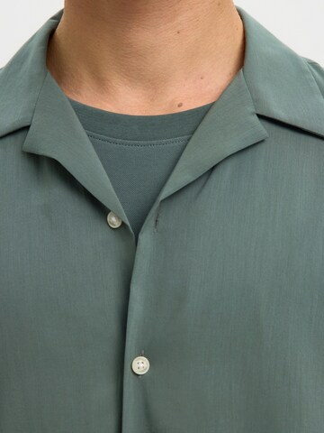 SELECTED Comfort Fit Πουκάμισο 'SLHAIR' σε πράσινο