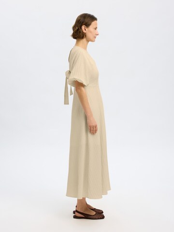SELECTED FEMME Kjole 'SLFMADDIE' i beige