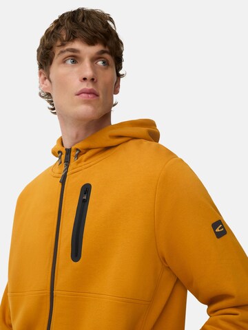 Hanorac de la CAMEL ACTIVE pe galben