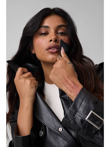 GUESS Between-Seasons Coat in Black