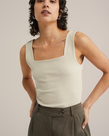 WE Fashion Top in Beige