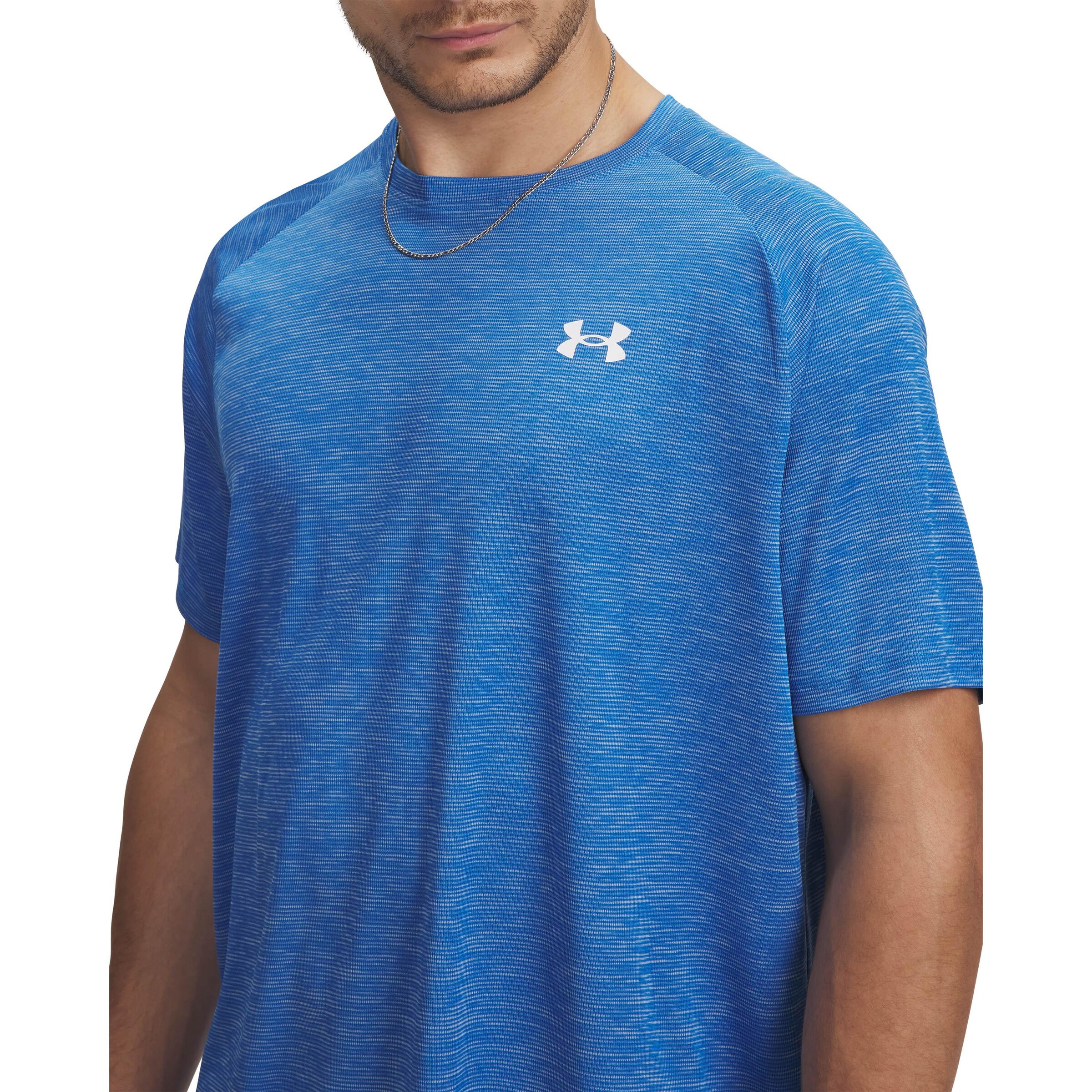 UNDER ARMOUR Performance Shirt in Blue