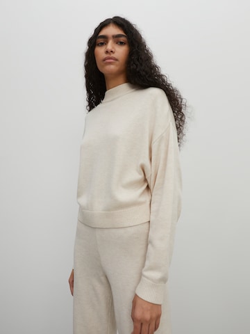 EDITED Sweater 'Hellen' in Beige: front