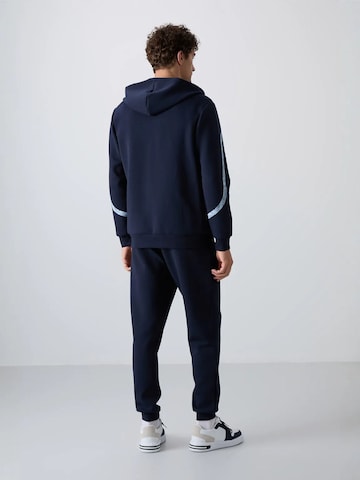 Tommy Life Loungewear in Blue