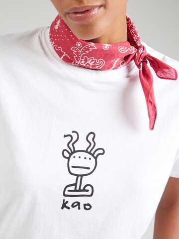 Tricou de la Kaotiko pe alb