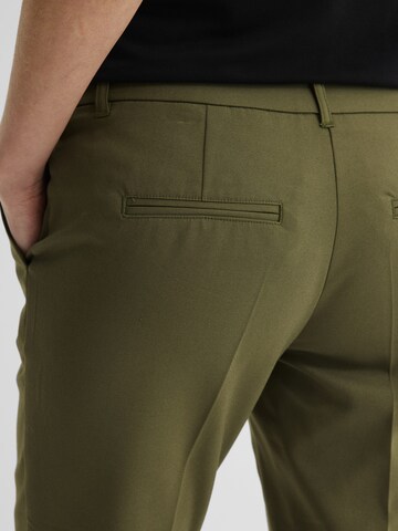 bonprix Regular Bundfaltenhose in Grün