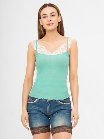 TOOche Top in Green: front