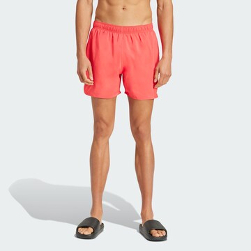 ADIDAS SPORTSWEAR - Bermudas 'Water React' en rojo: frente