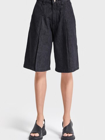 IT'S BASIC Regular Jeans 'Bermuda Denim Short' in Zwart