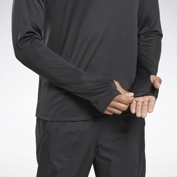 Reebok Performance shirt in Black