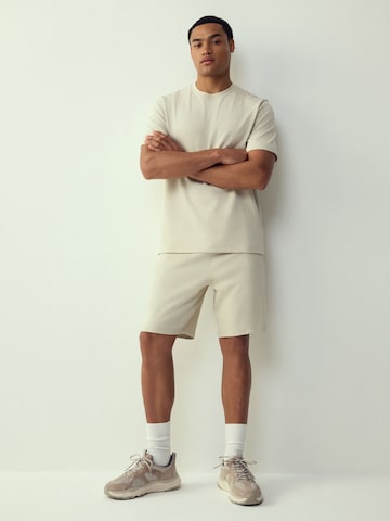 T-Shirt Next en gris