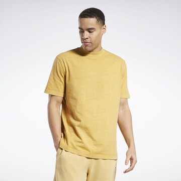 T-Shirt 'Natural Dye' Reebok en jaune : devant