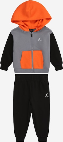 Jordan Jogging ruhák 'BRKLN FLC' - fekete: elől