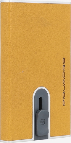 Piquadro Case in Yellow