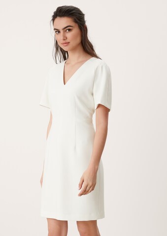 s.Oliver BLACK LABEL Kotelomekko värissä beige: etupuoli