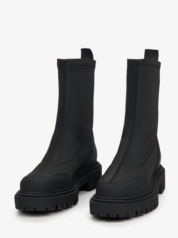 Estro Booties '09-2392' in Black