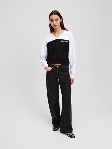 Sweat-shirt KARL LAGERFELD JEANS en blanc