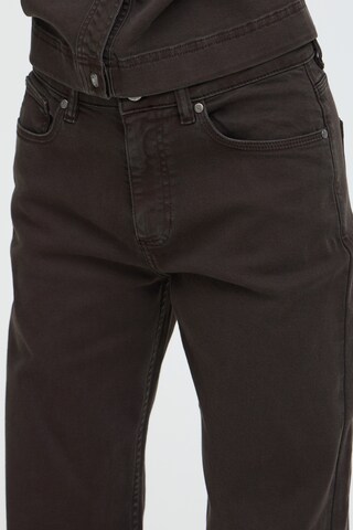 Pulz regular Jeans 'KATJA' i brun