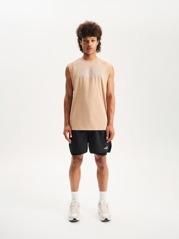 Pacemaker Performance Shirt in Beige