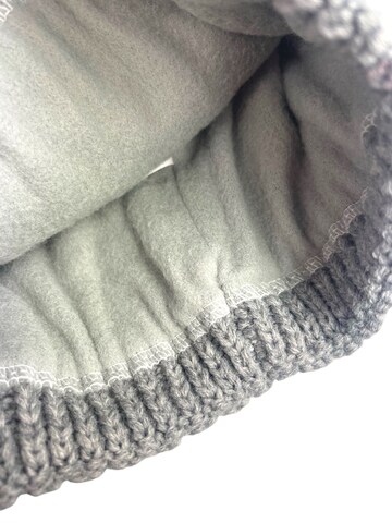 Kumixi Beanie in Grey