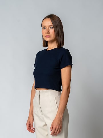 GORG Shirt 'Geripptes Cropped T-Shirt' in Blue