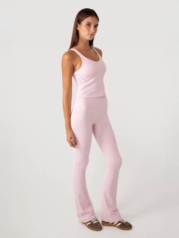 YO-GAYA Sports top 'Sculpting Top' in Pink