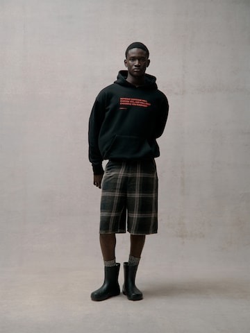 Netflix Collection Sweatshirt in Black