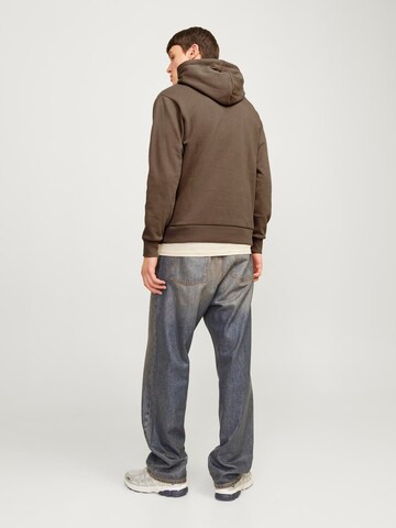 JACK & JONES - Sweatshirt 'JJECaleb' em castanho