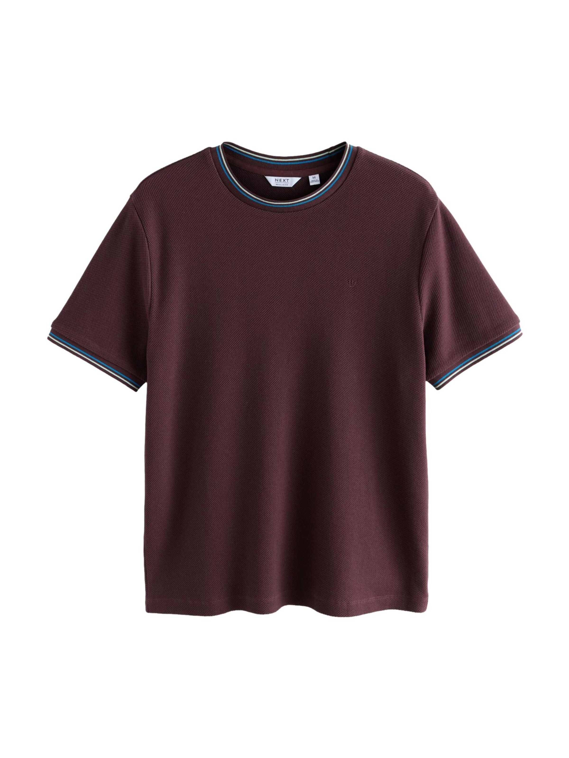 Next Shirt in Bruin: voorkant