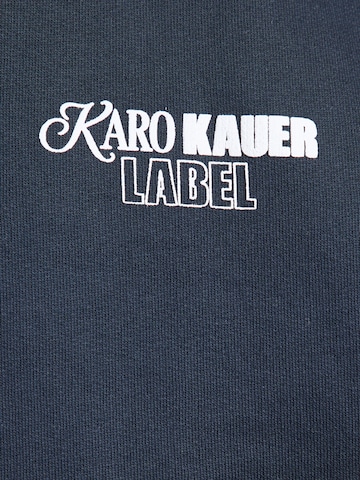 Karo Kauer Sweatshirt 'No Hustle' i blå