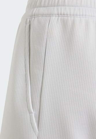 regular Pantaloni sportivi 'Classics' di ADIDAS PERFORMANCE in bianco