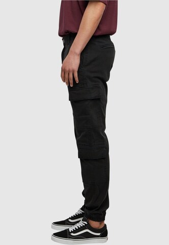 Urban Classics Tapered Cargohose in Schwarz