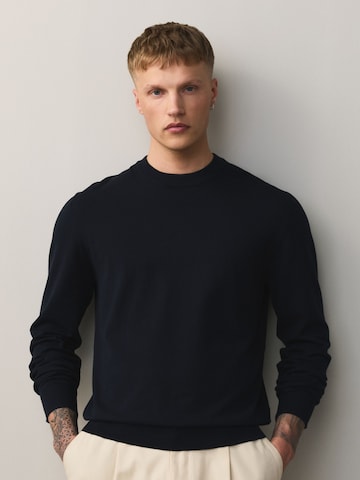 Next Sweter w kolorze czarny: przód