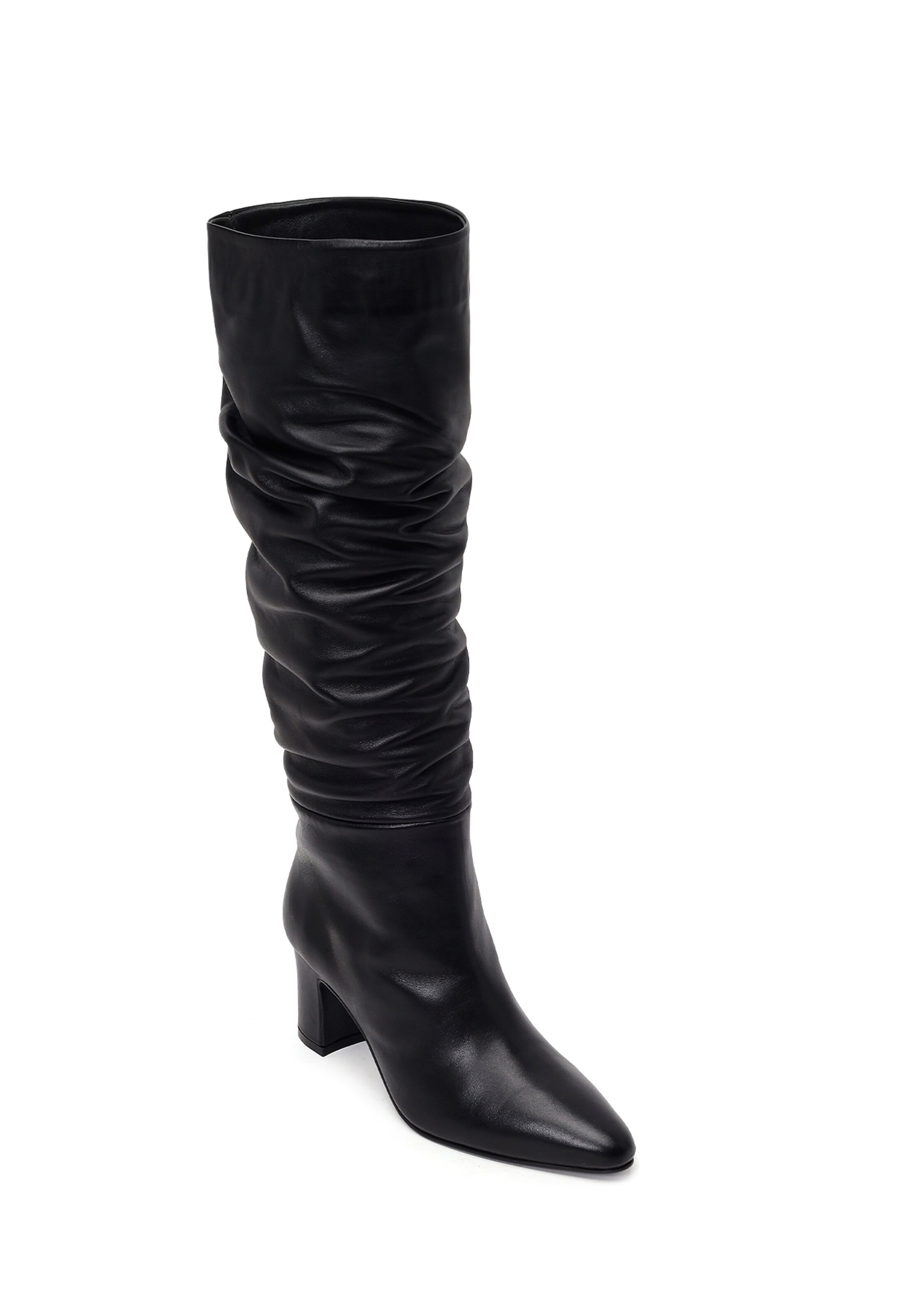 Botine de la Derimod pe negru