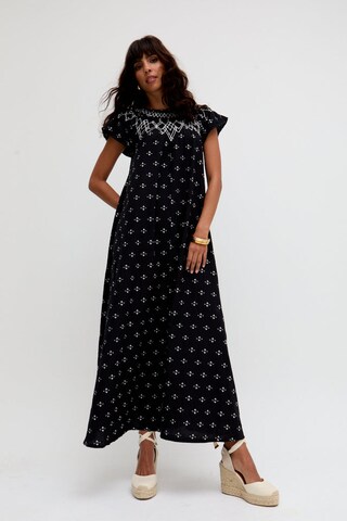 RAFFYA Kleid 'Willow Embroidered Shirring Jacquard' in Schwarz: Vorderseite