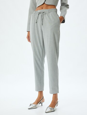 Koton Regular Hose in Grau: Vorderseite