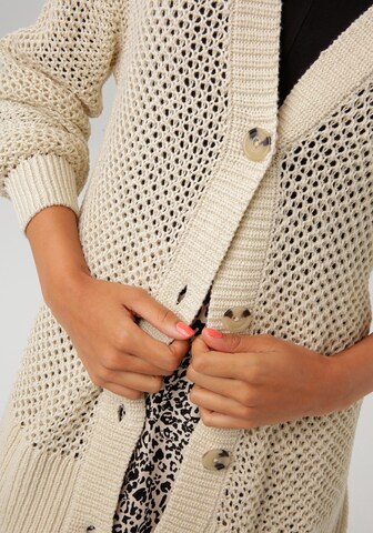 Aniston CASUAL Strickjacke in Beige