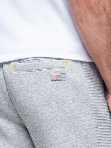 Ombre Slimfit Sportbroek in Grijs