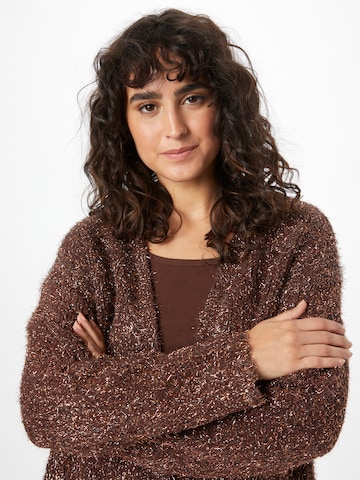 Cardigan 'ARROW' PIECES en marron