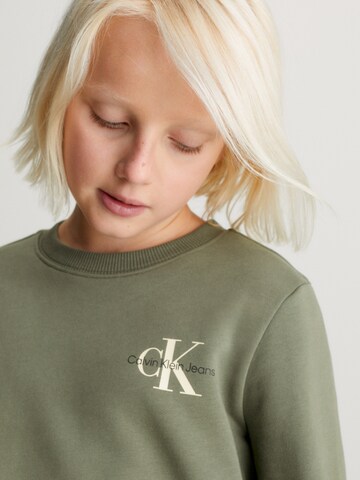 Calvin Klein Jeans Sweatshirt in Grün