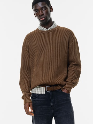 Pull&Bear Pulover | rjava barva: sprednja stran