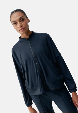 Veste de survêtement 'Leila' Born en noir : devant