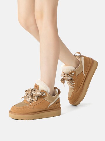 Everau Matalavartiset tennarit 'Marbled' värissä ruskea: etupuoli