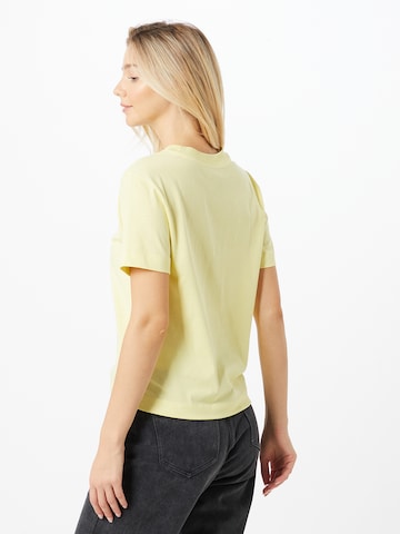 VANS - Camiseta en amarillo